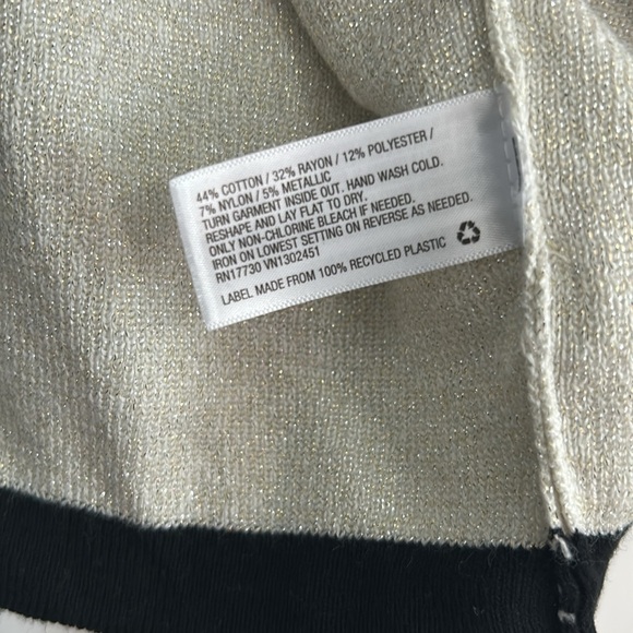 A. New. Day Sliver, Gold and Black Cardigan size XXL - Picture 6 of 6